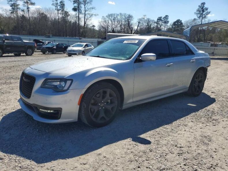 Chrysler 300 - hlavní fotka