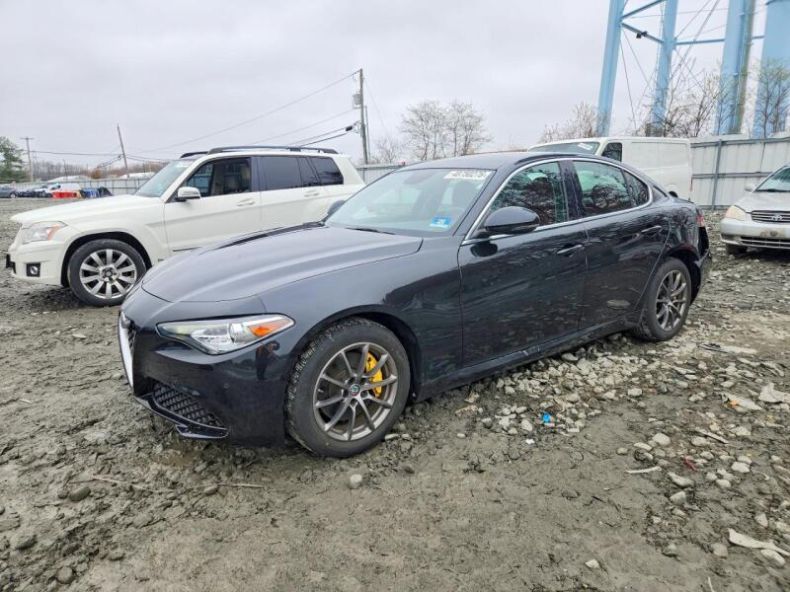 Alfa Romeo Giulia - hlavní foto