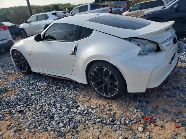 Nissan 370 Z - hlavní fotka