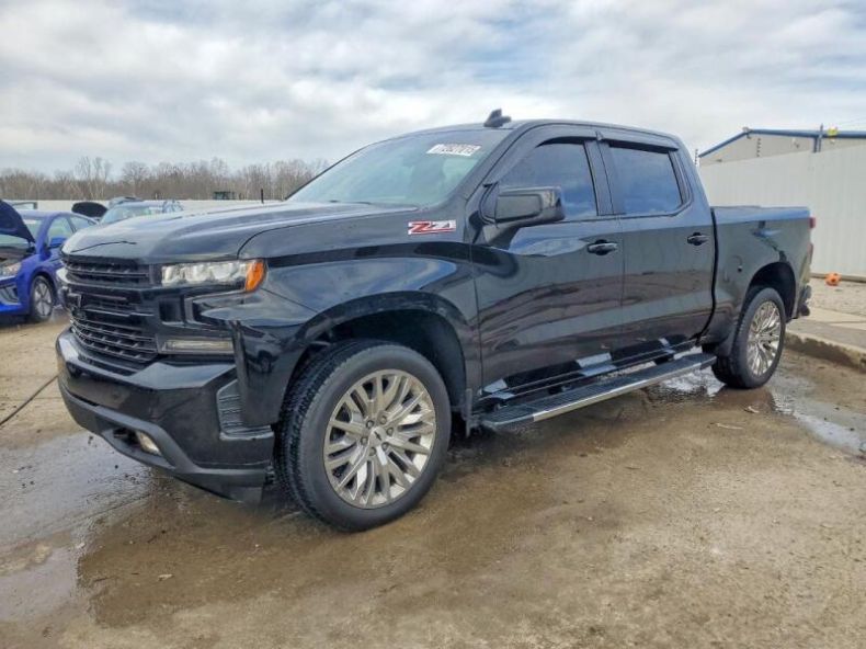 Chevrolet Silverado - hlavní foto