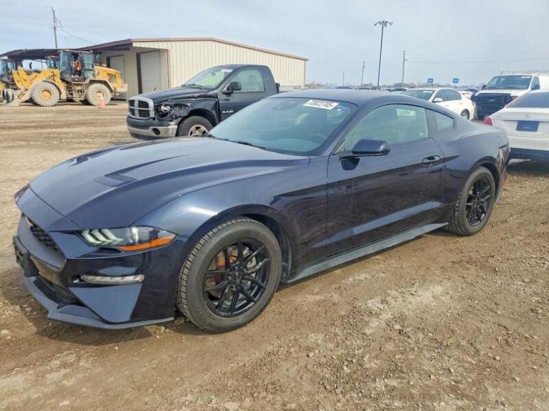 Ford Mustang - hlavní foto