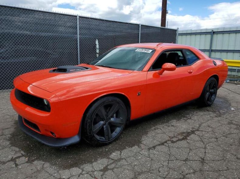 Dodge Challenger - hlavní foto