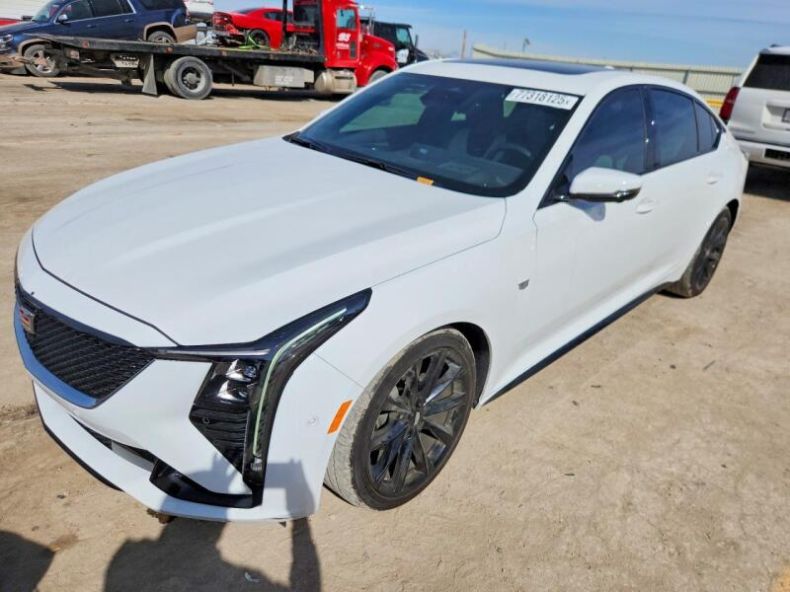 Cadillac CT5 - hlavní foto