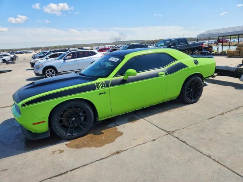 Dodge Challenger - hlavní foto