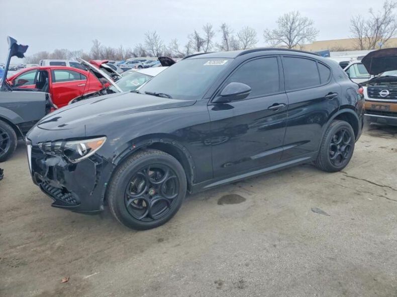 Alfa Romeo Stelvio - hlavní foto