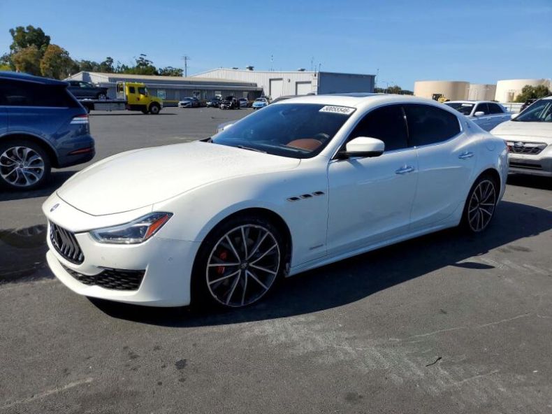 Maserati Ghibli - hlavní foto