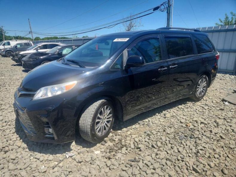 Toyota Sienna - hlavní fotka inzerátu