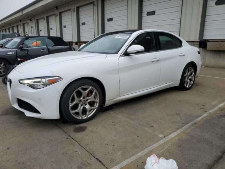 Alfa Romeo Giulia - hlavní fotka