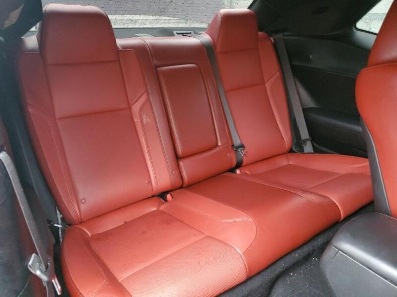 Dodge Challenger - hlavní fotka