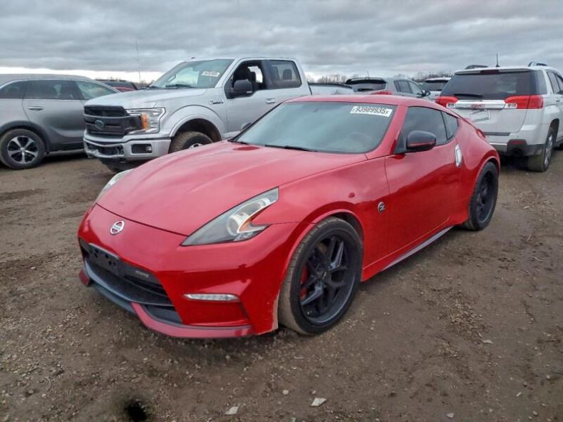 Nissan 370 Z - hlavní foto