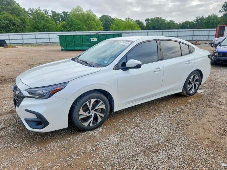 Subaru Legacy - hlavní fotka