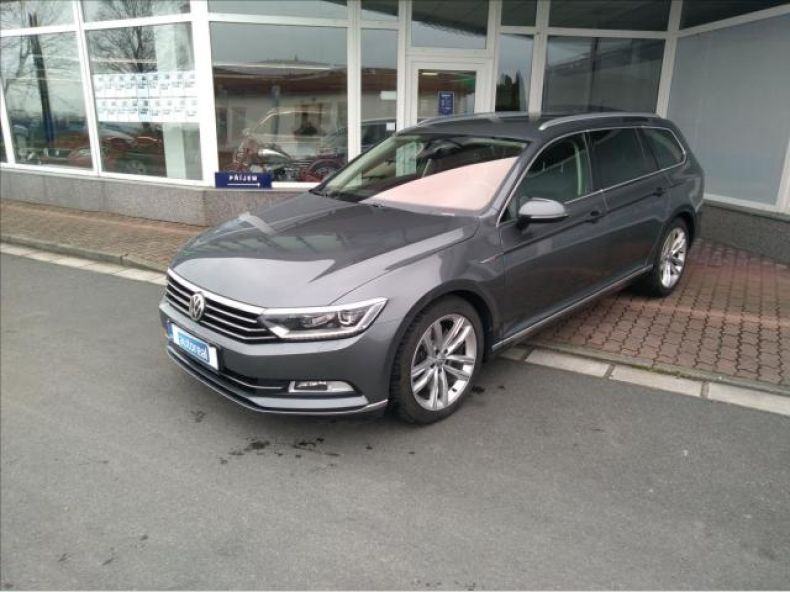 Volkswagen Passat - hlavní foto