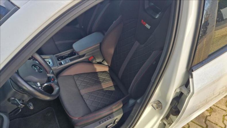 Škoda Octavia - hlavní fotka