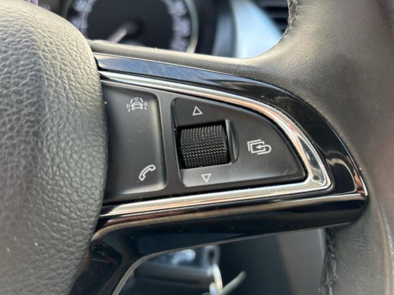 Škoda Rapid - hlavní fotka