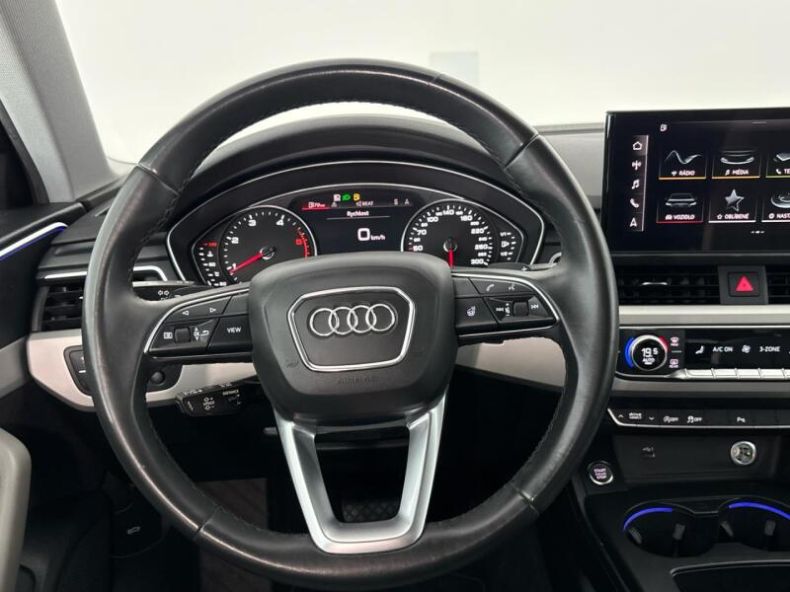 Audi A4 - hlavní fotka
