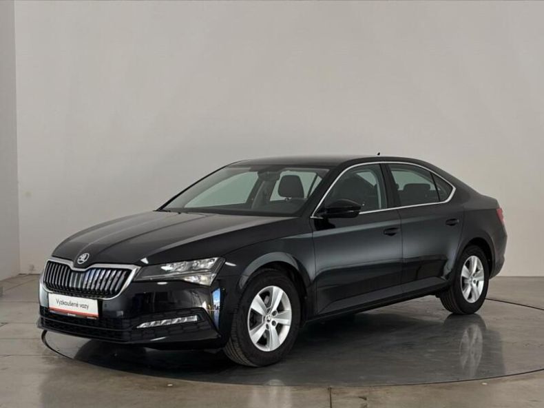 Škoda Superb - hlavní foto