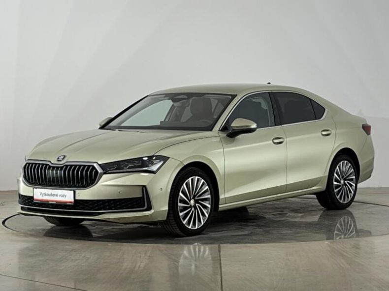 Škoda Superb - hlavní foto
