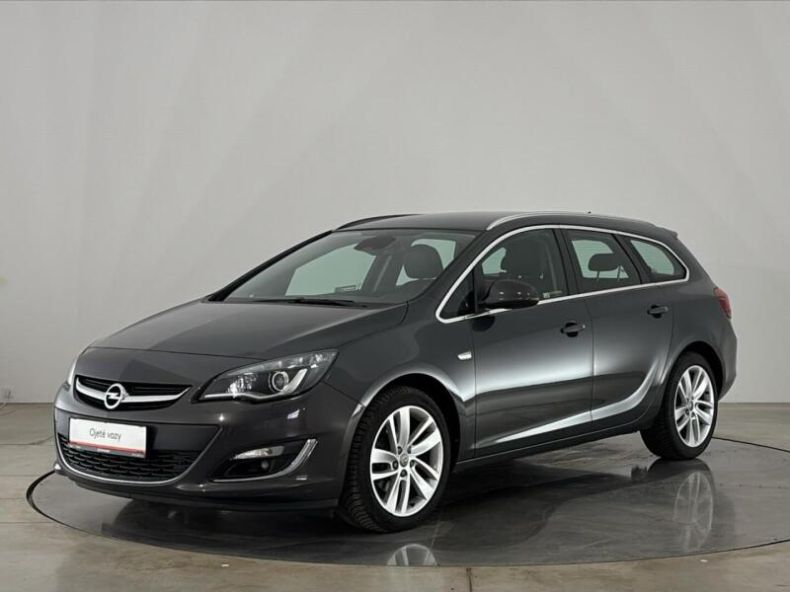 Opel Astra - hlavní foto