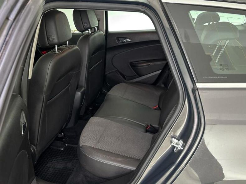 Opel Astra - hlavní fotka