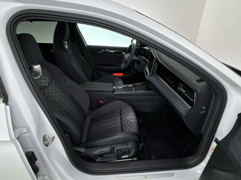 Volkswagen Passat - hlavní fotka