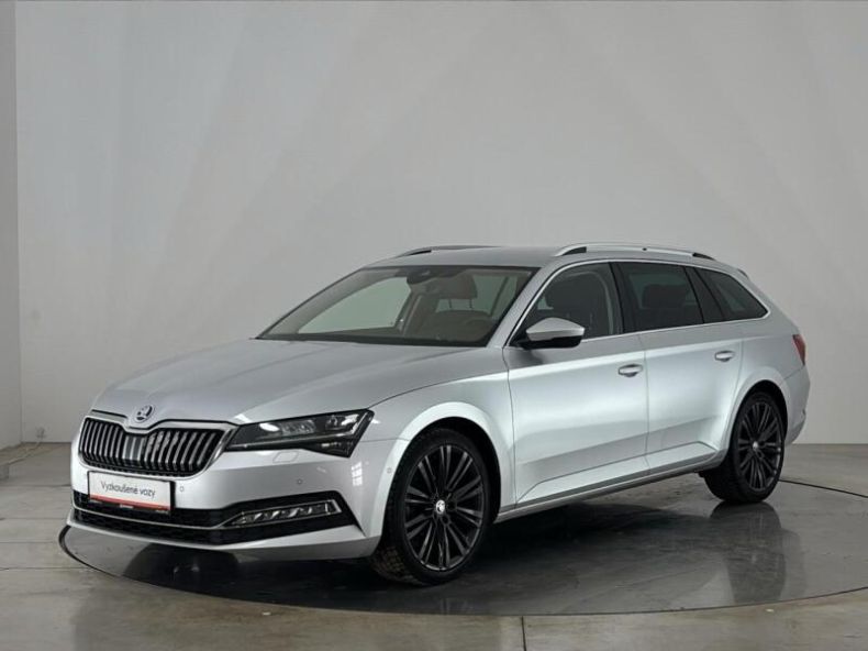 Škoda Superb - hlavní foto