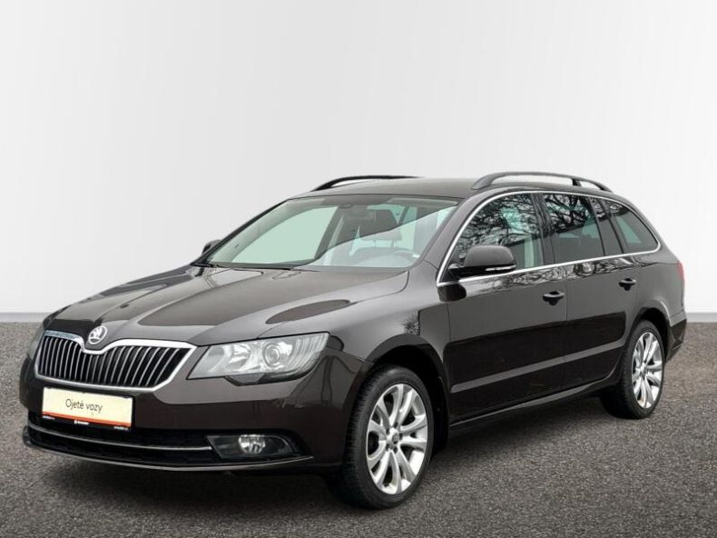 Škoda Superb - hlavní foto