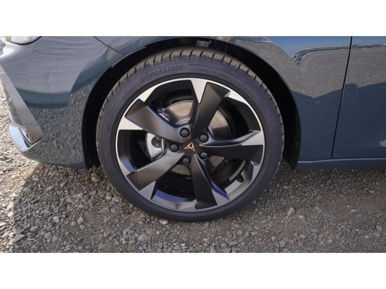 Cupra Leon - hlavní fotka