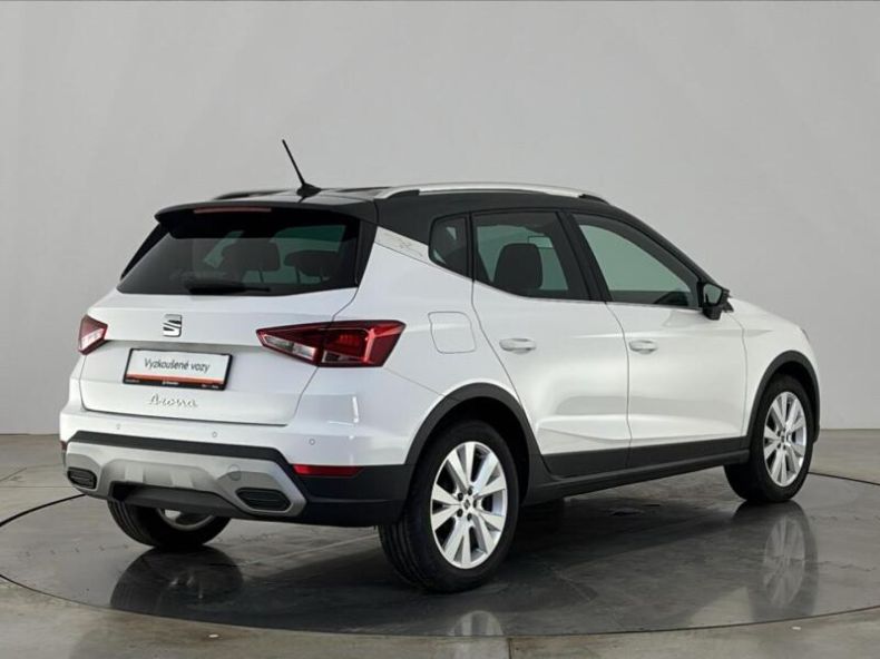 Seat Arona - hlavní fotka