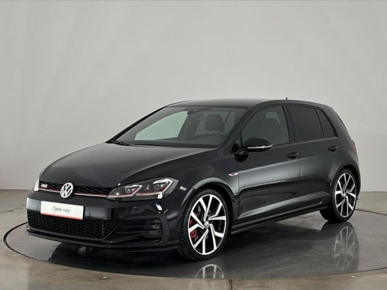Volkswagen Golf - hlavní fotka