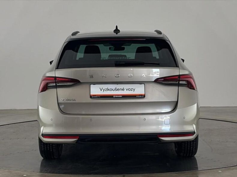 Škoda Octavia - hlavní fotka