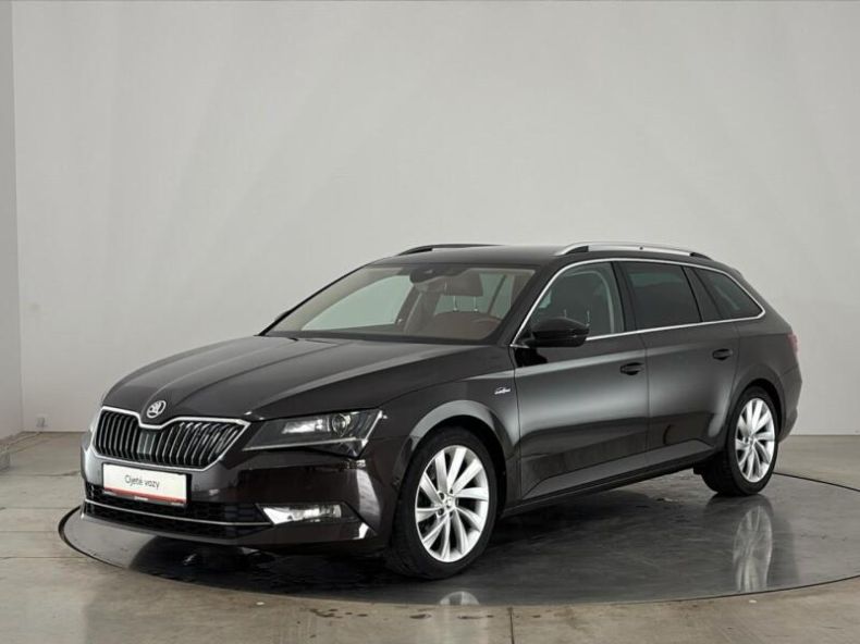 Škoda Superb - hlavní foto