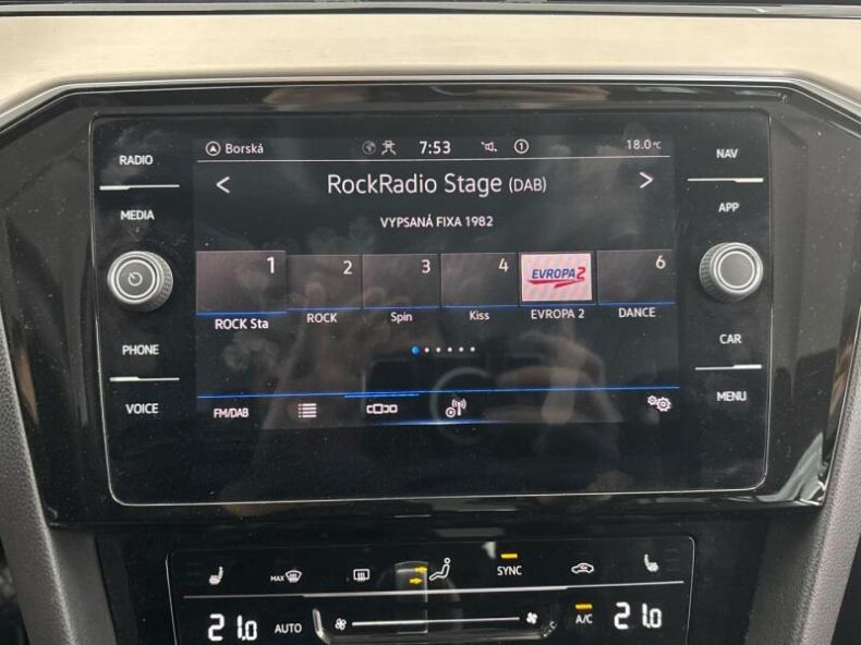 Volkswagen Passat - hlavní fotka