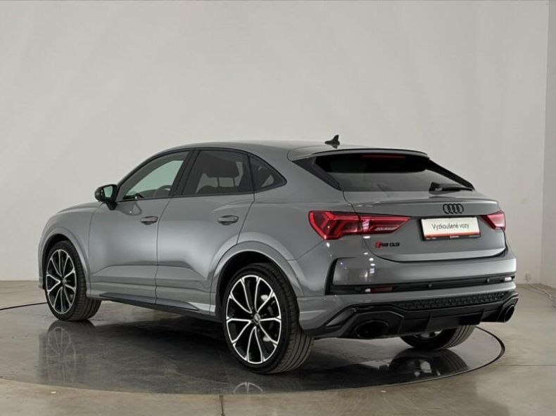 Audi Q3 - hlavní fotka
