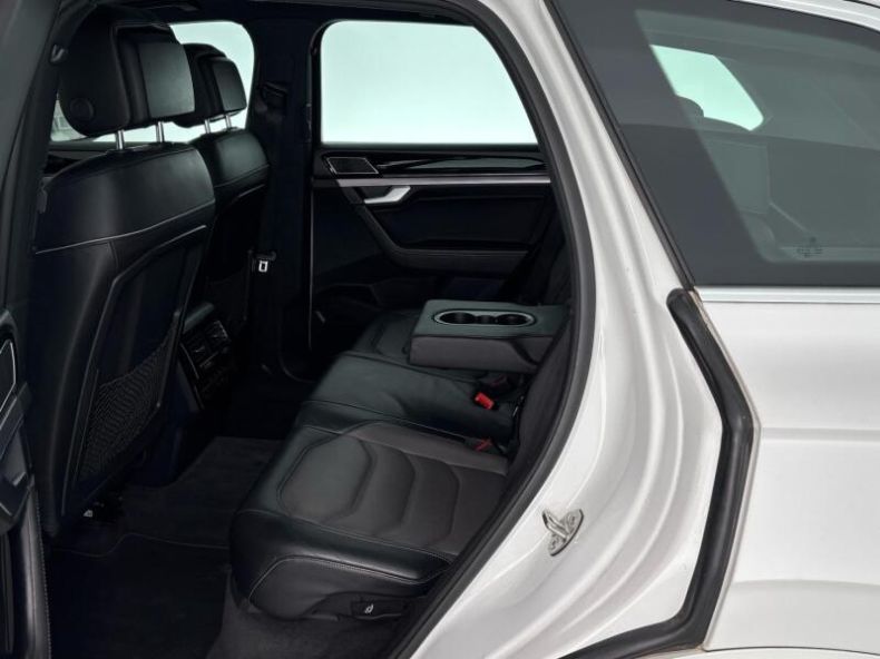 Volkswagen Touareg - hlavní fotka