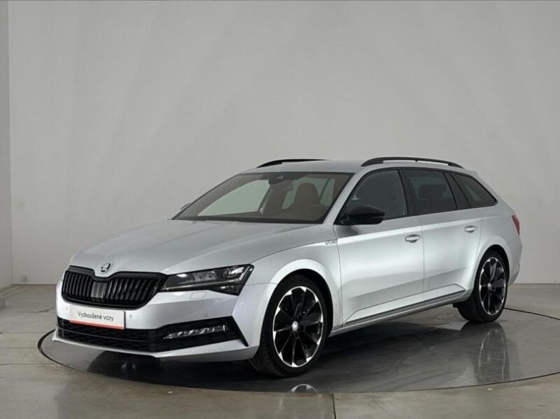 Škoda Superb - hlavní foto