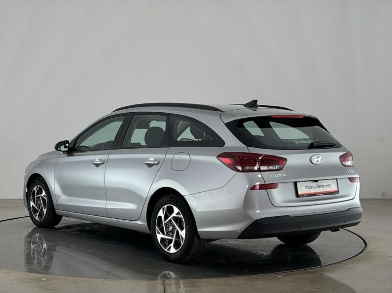 Hyundai i30 - hlavní fotka