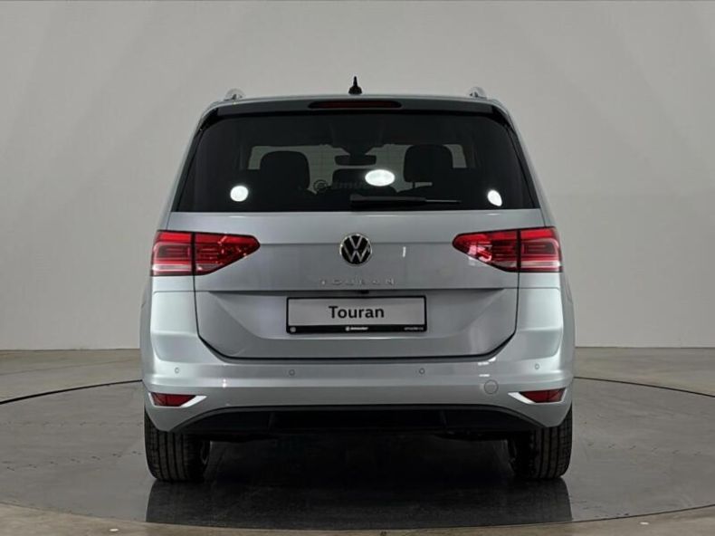 Volkswagen Touran - hlavní fotka