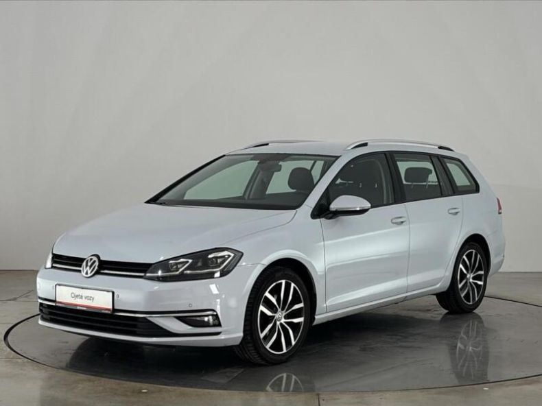 Volkswagen Golf - hlavní foto