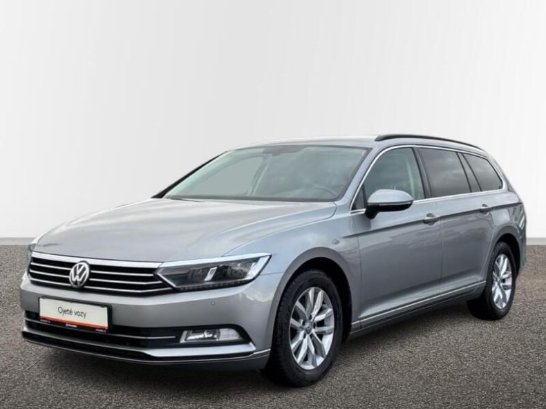 Volkswagen Passat - hlavní foto