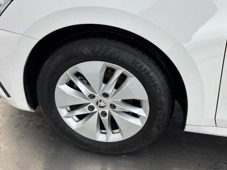 Škoda Octavia - hlavní fotka