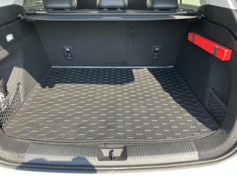 MG HS - hlavní fotka