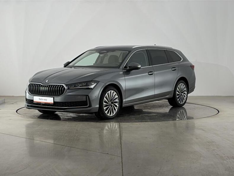 Škoda Superb - hlavní foto