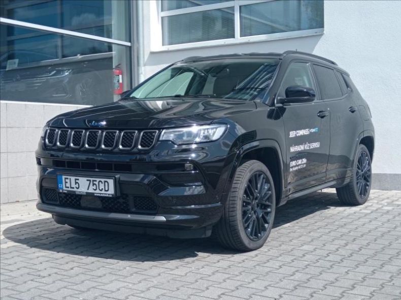 Jeep Compass - hlavní foto