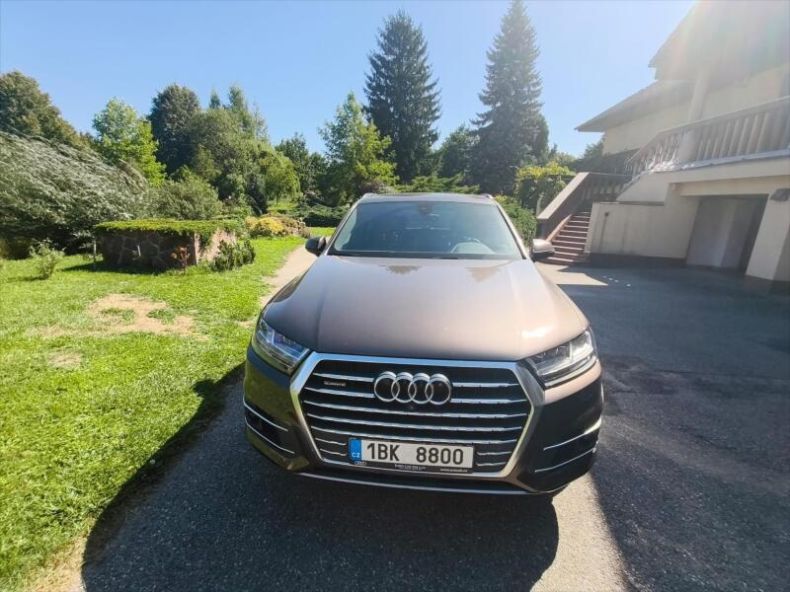 Audi Q7 - hlavní fotka