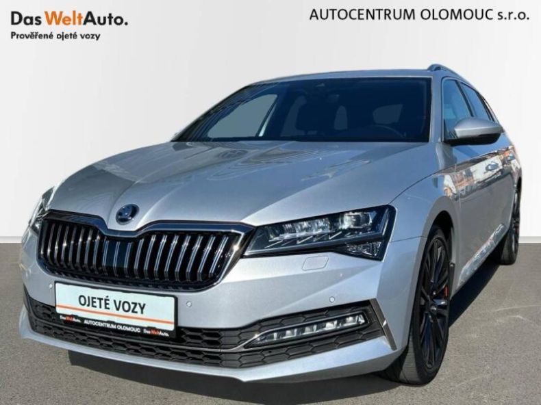 Škoda Superb - hlavní foto