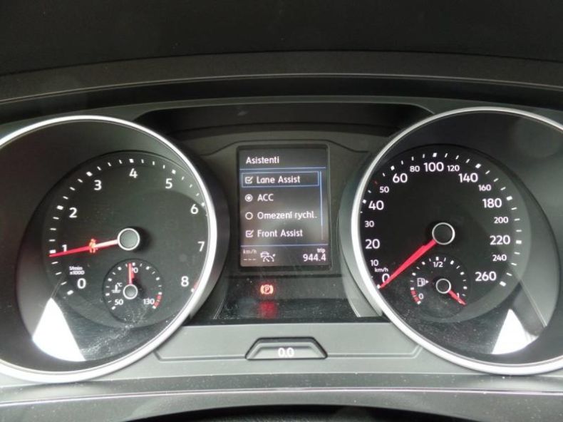 Volkswagen Tiguan - hlavní fotka