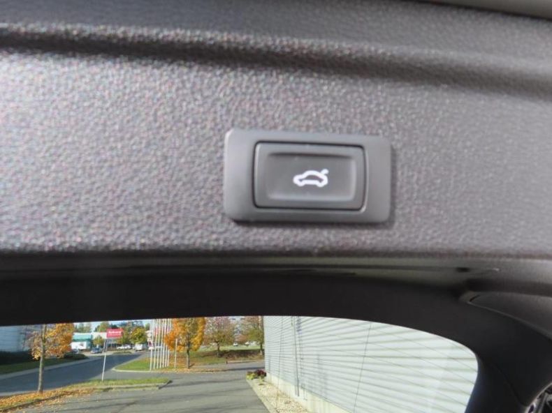 Audi Q3 - hlavní fotka