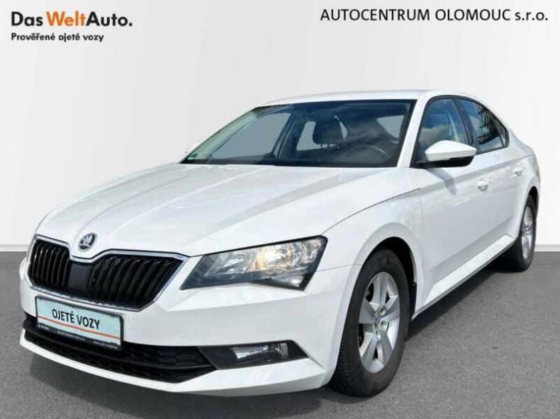 Škoda Superb - hlavní foto
