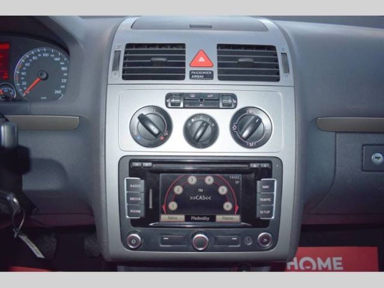 Volkswagen Touran - hlavní fotka