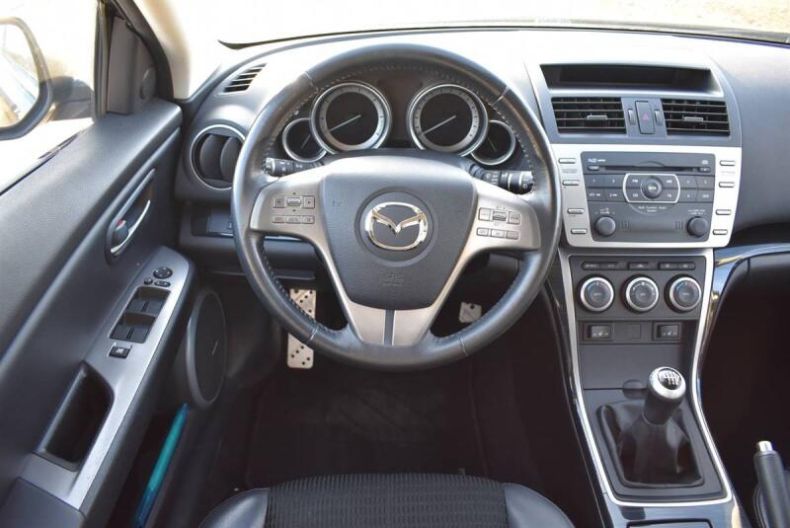 Mazda 6 - hlavní fotka